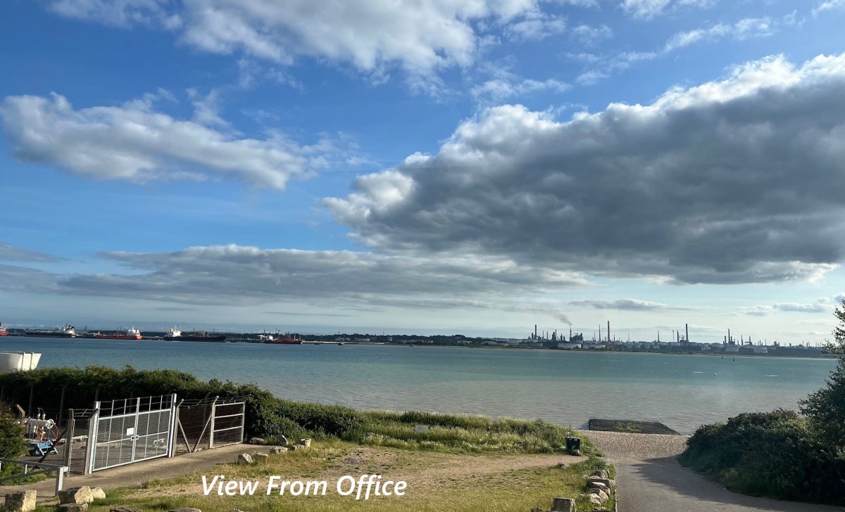 Office in Southampton - photo 2