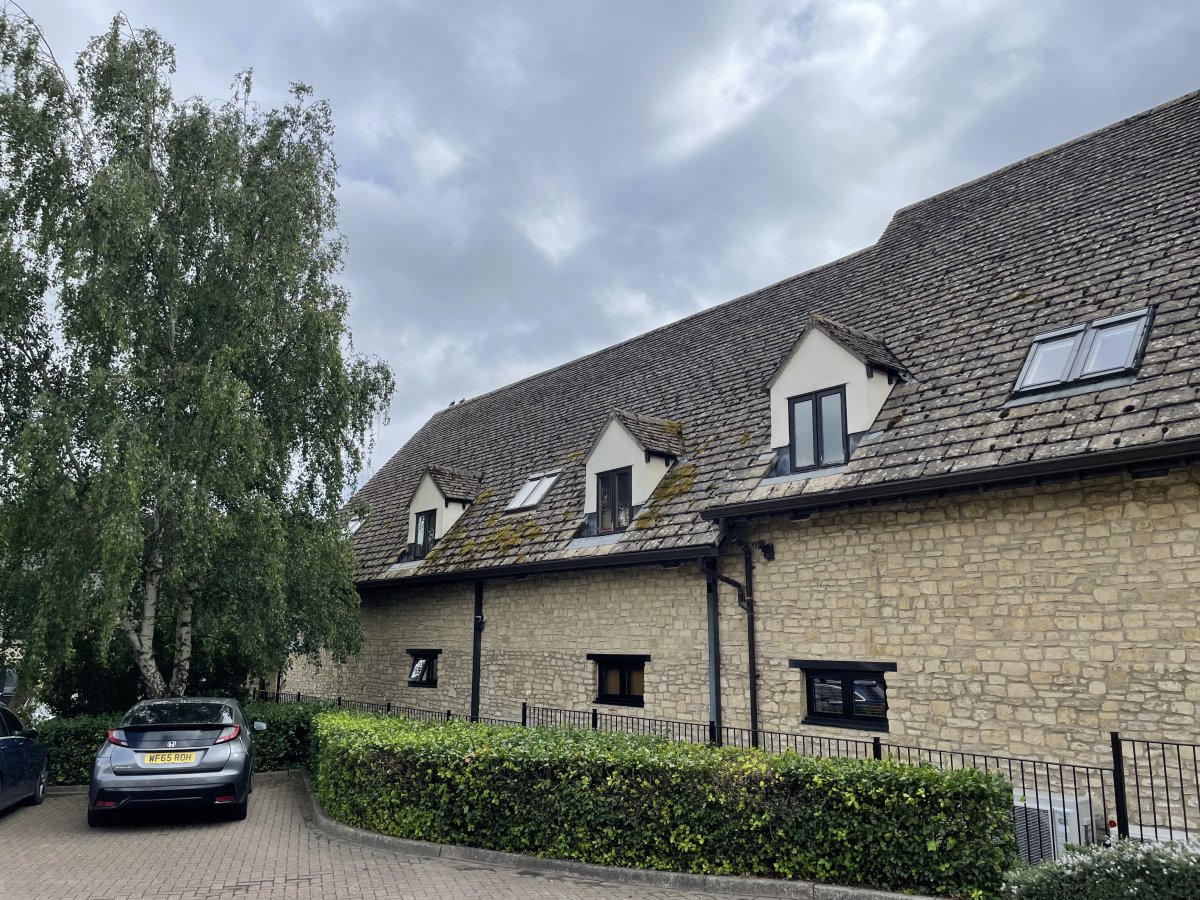 Office in Witney - photo 2