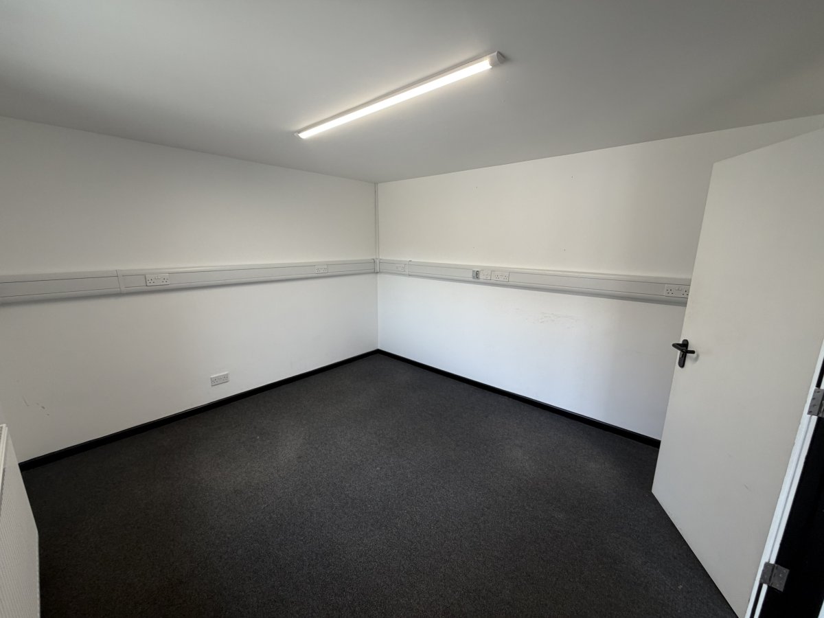 Office in Colchester - photo 4