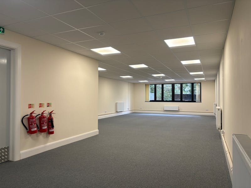 Office in Bordon - photo 2