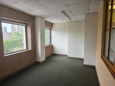 Office in Southsea - photo 3