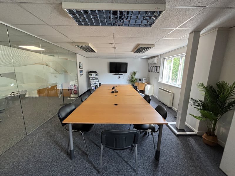 Office in Hungerford - photo 4