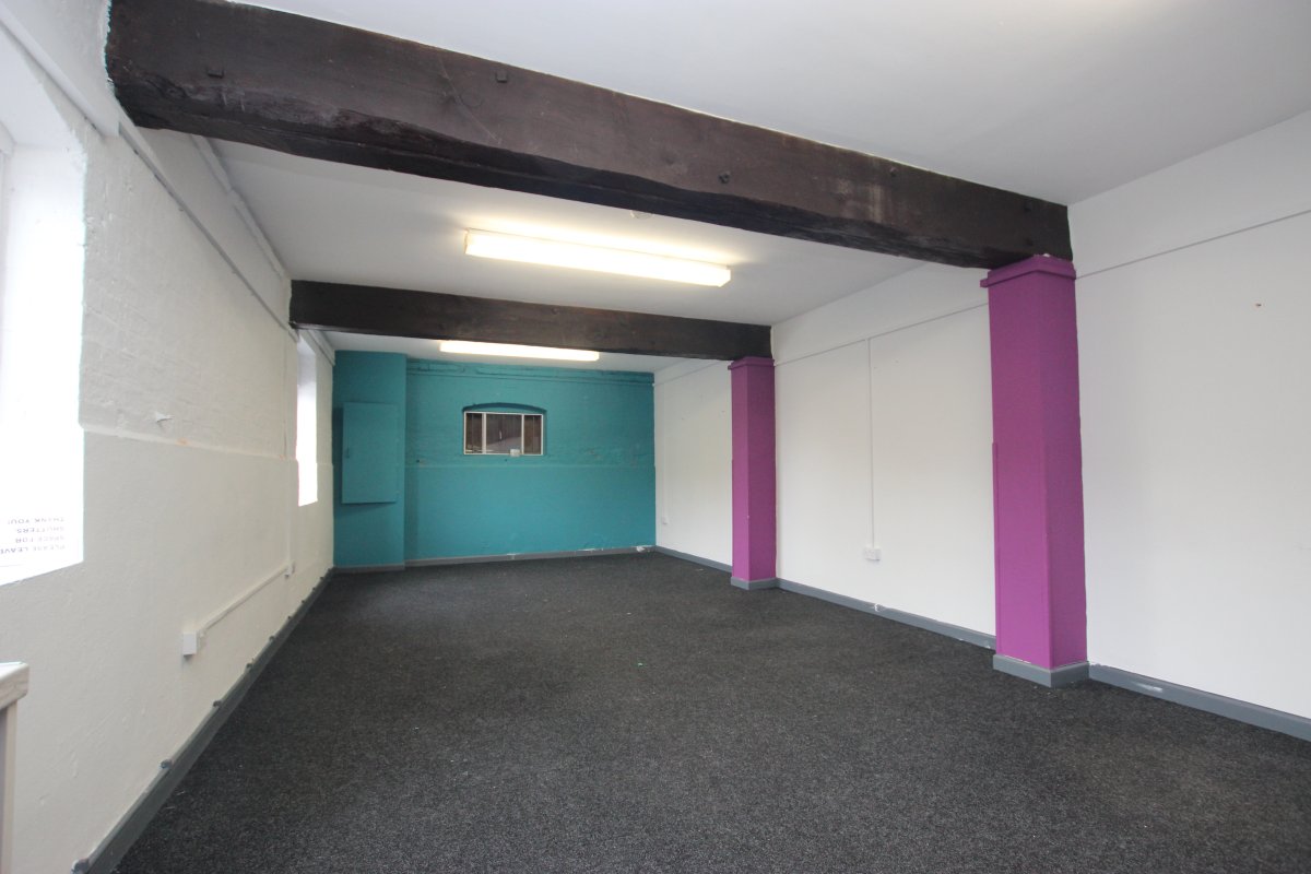Office in Grantham - photo 3