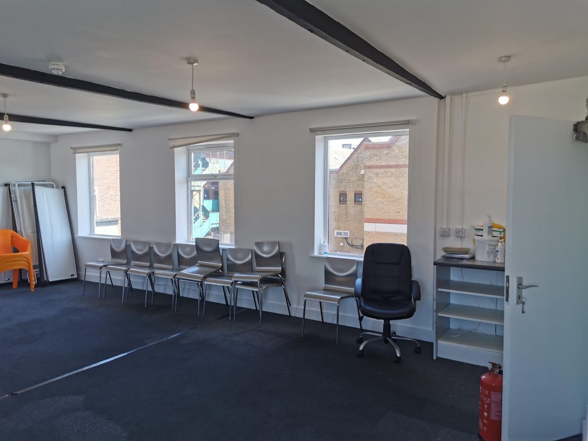 Office in Great Yarmouth - photo 4