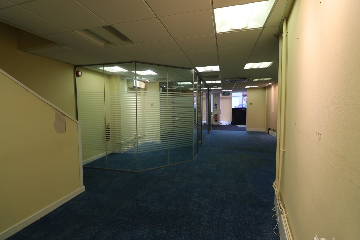 Office in Hinckley - photo 2