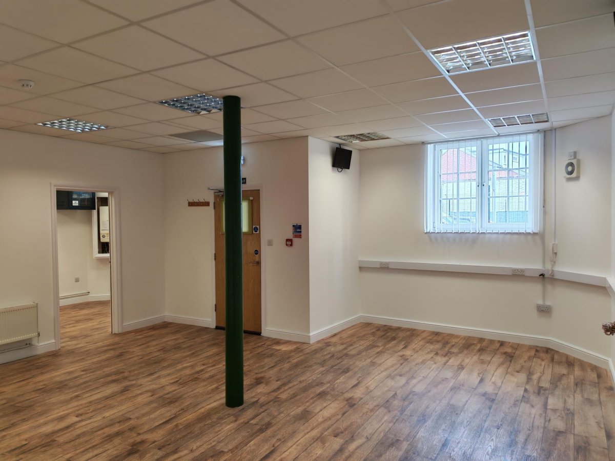 Office in Great Yarmouth - photo 3