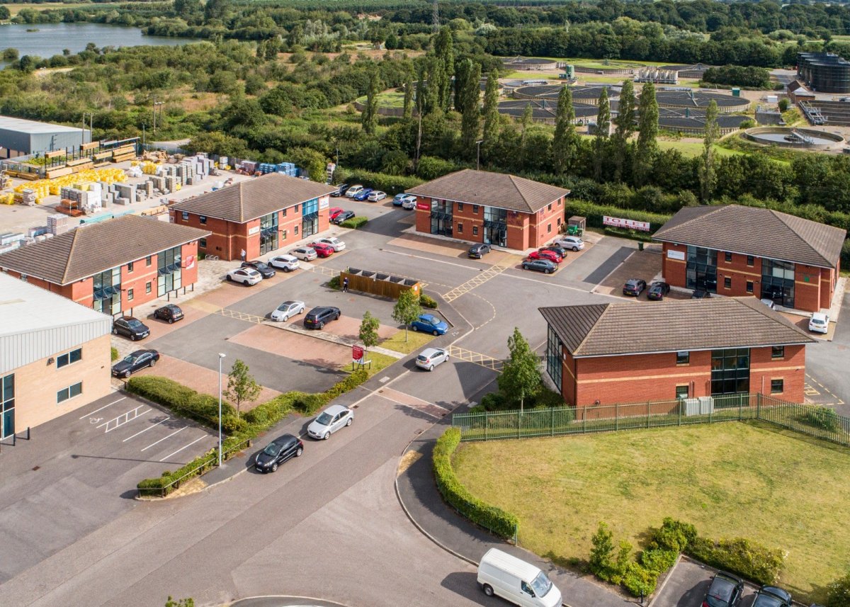 Office in Retford - photo 2