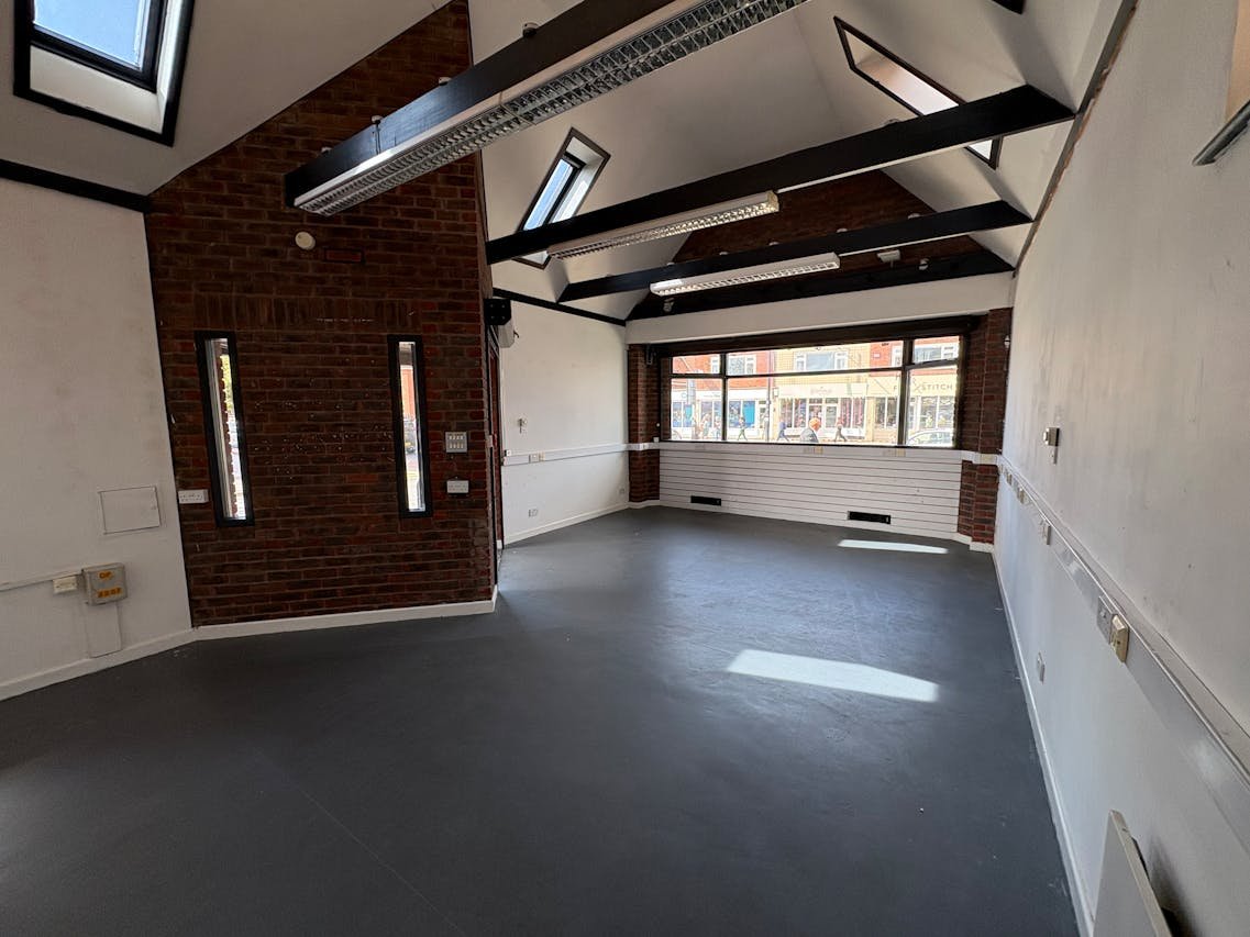 Office in Havant - photo 2