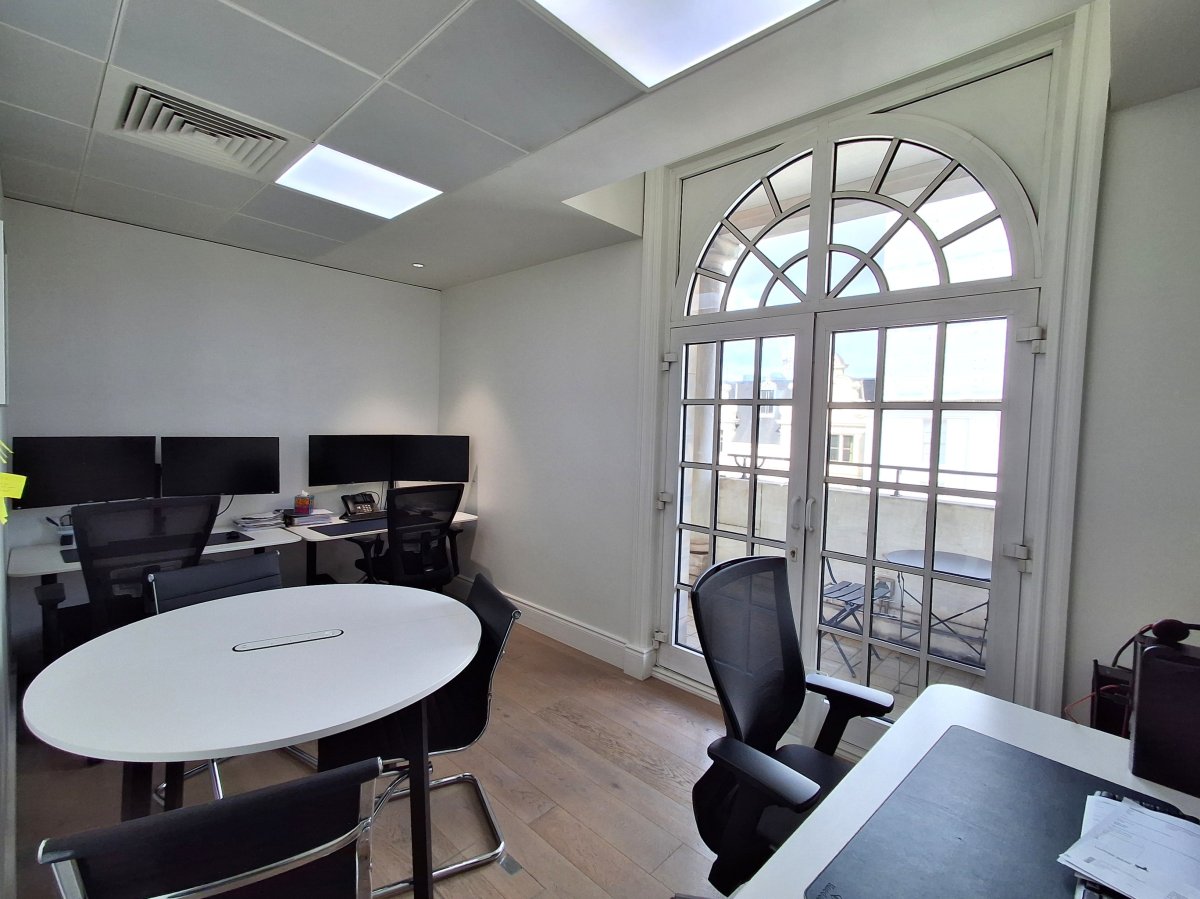 Office in St James's - photo 3