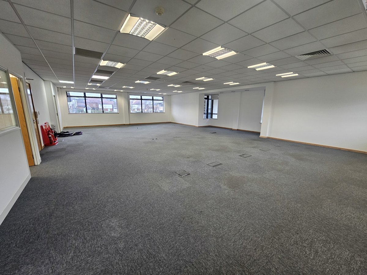 Office in Sittingbourne - photo 2