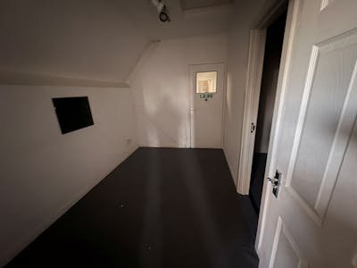 Office in Fareham - photo 3