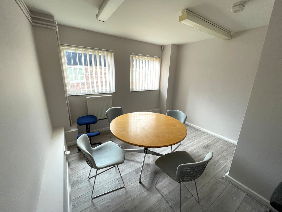 Office in Southampton - photo 3