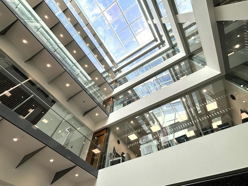 Office in Slough - photo 3