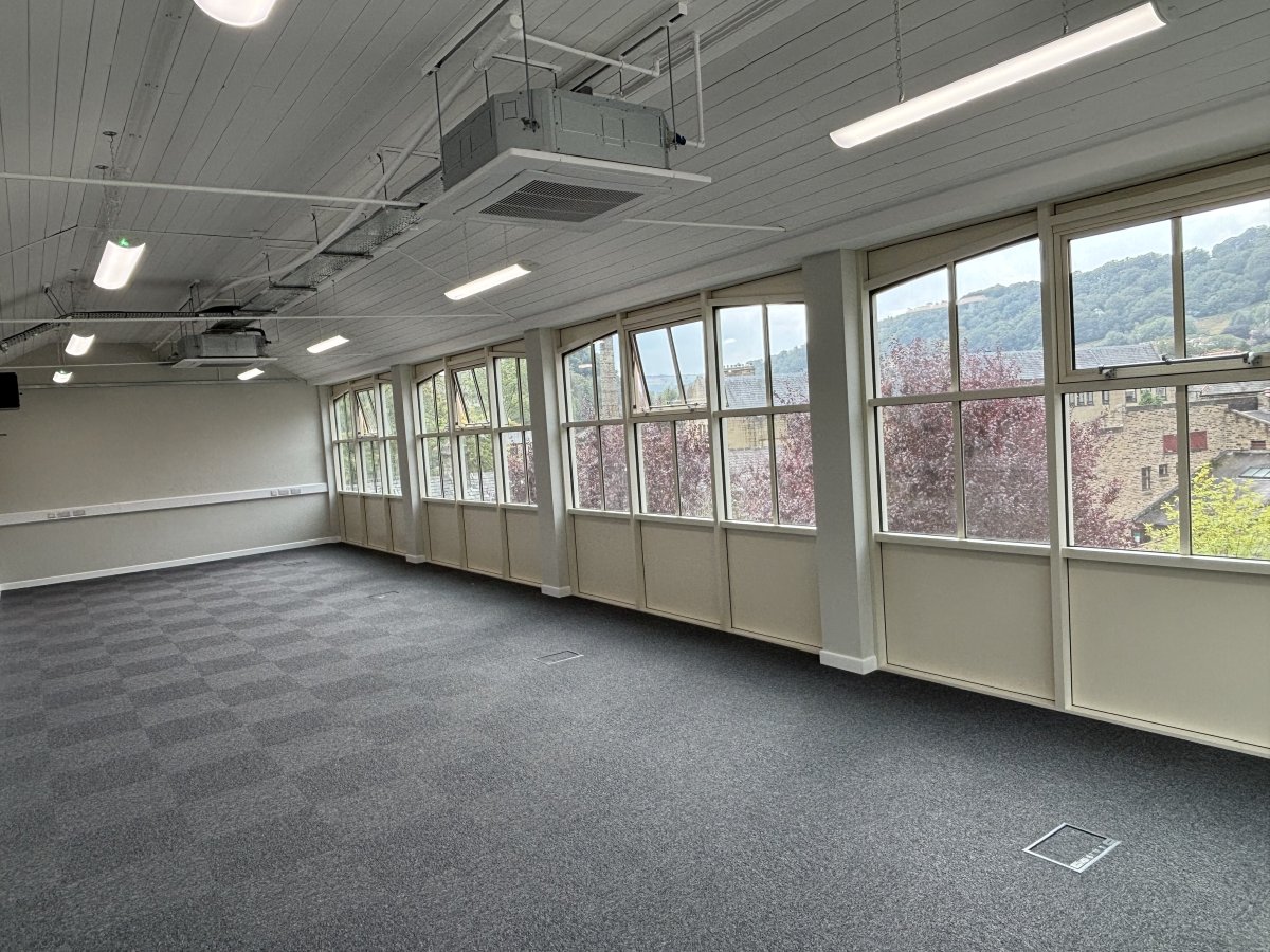 Office in Hebden Bridge - photo 2