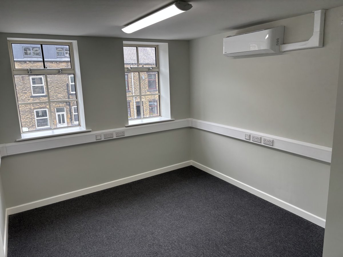 Office in Hebden Bridge - photo 3