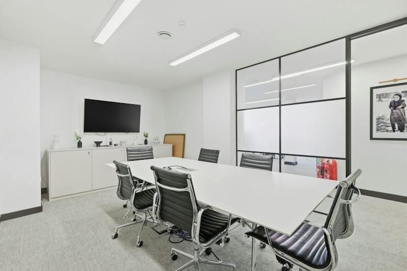 Office in London - photo 3