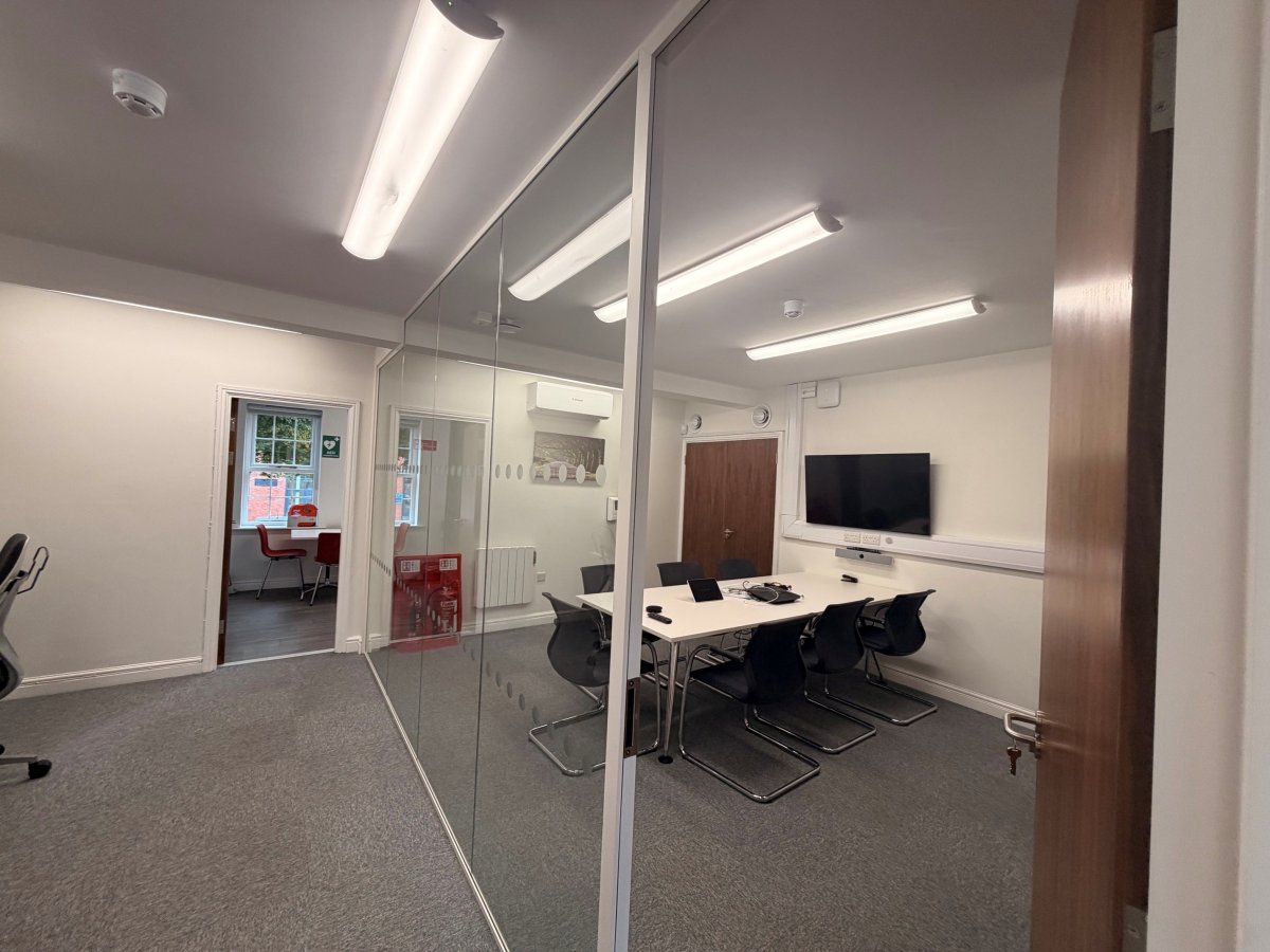 Office in Harrogate - photo 3