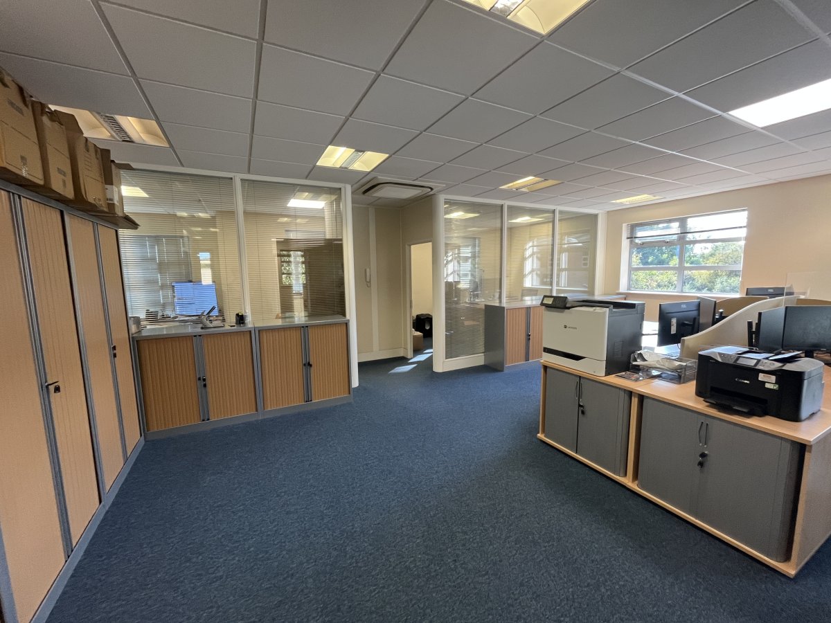 Office in Kibworth Business Park - photo 3