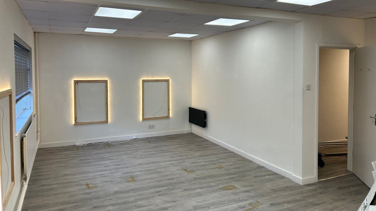 Office in Ashby Road - photo 4