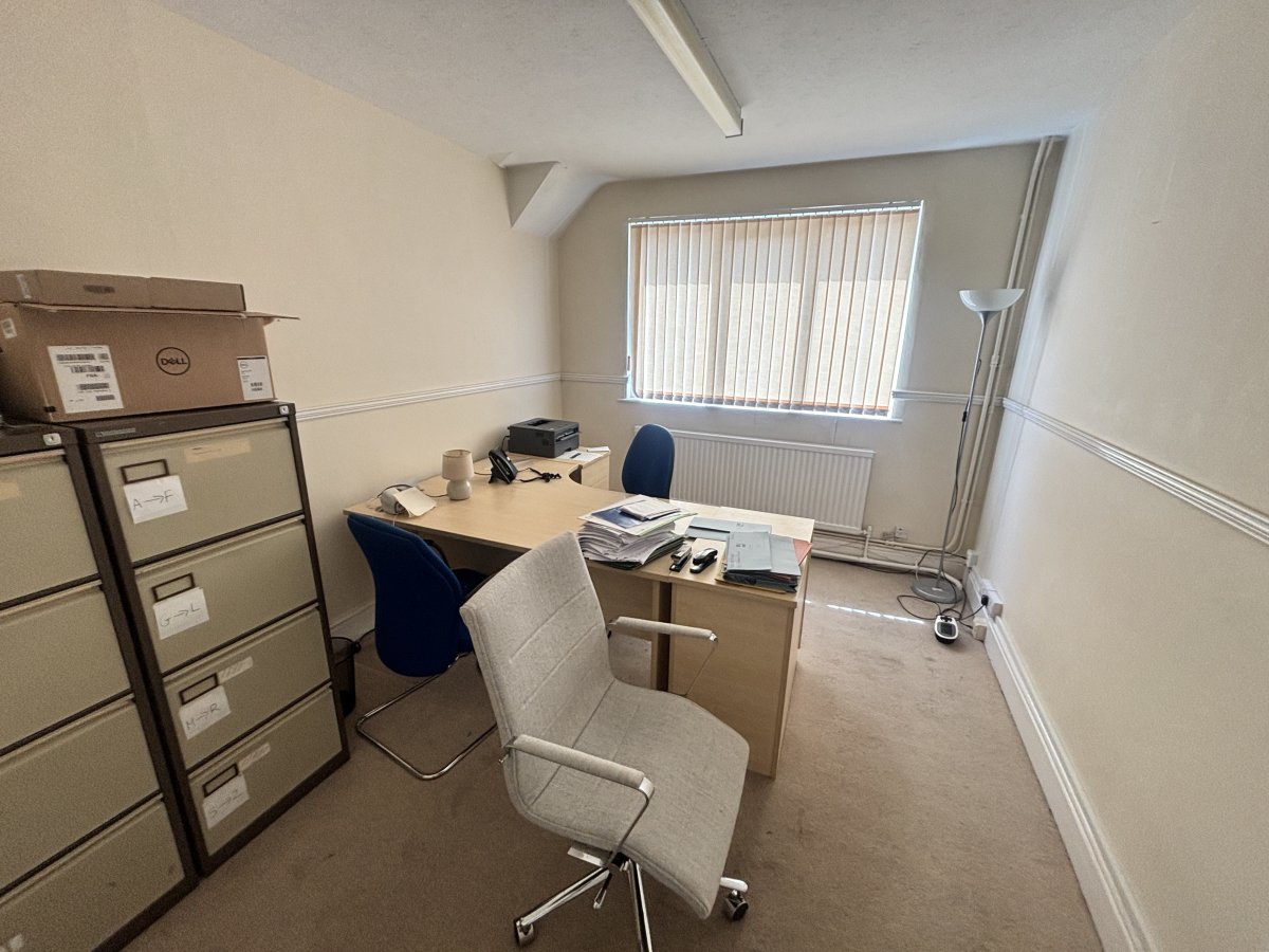 Office in Hinckley - photo 3