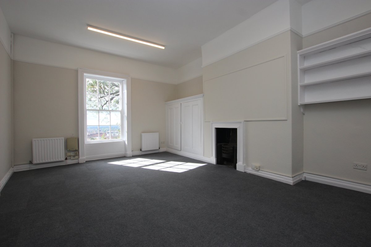 Office in Lincoln - photo 3