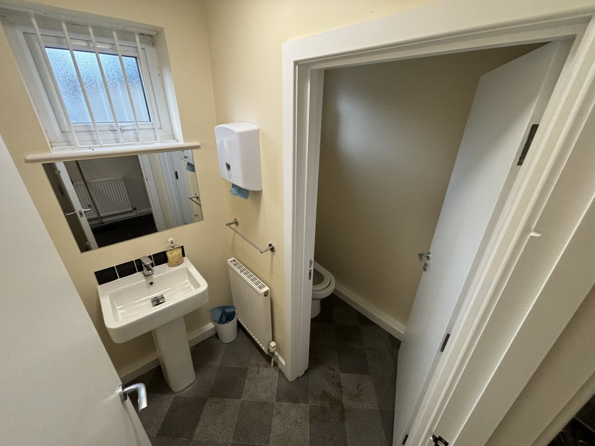 Office in Halifax - photo 4