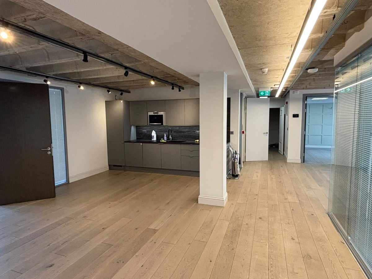 Office in Brighton - photo 3