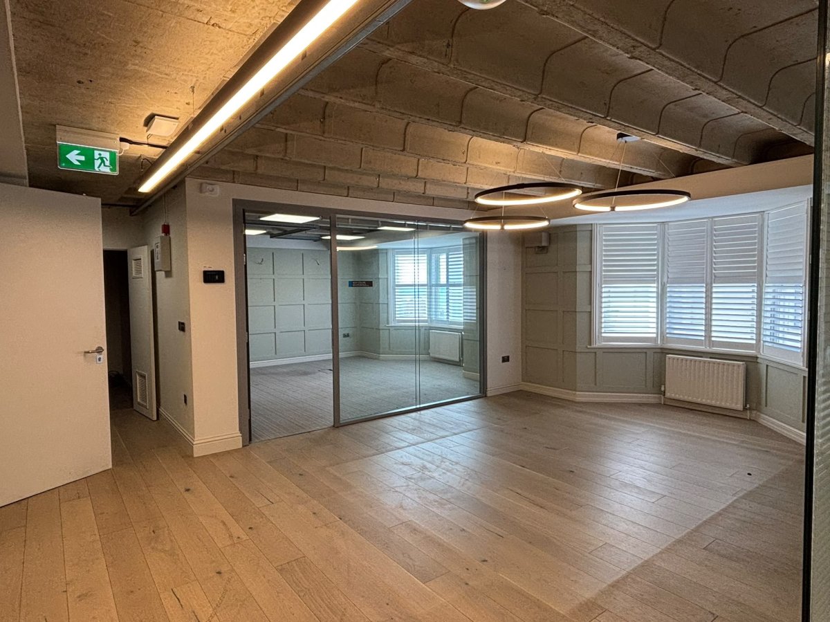 Office in Brighton - photo 4
