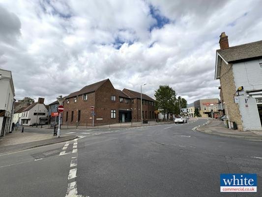 Office in Bicester - photo 2