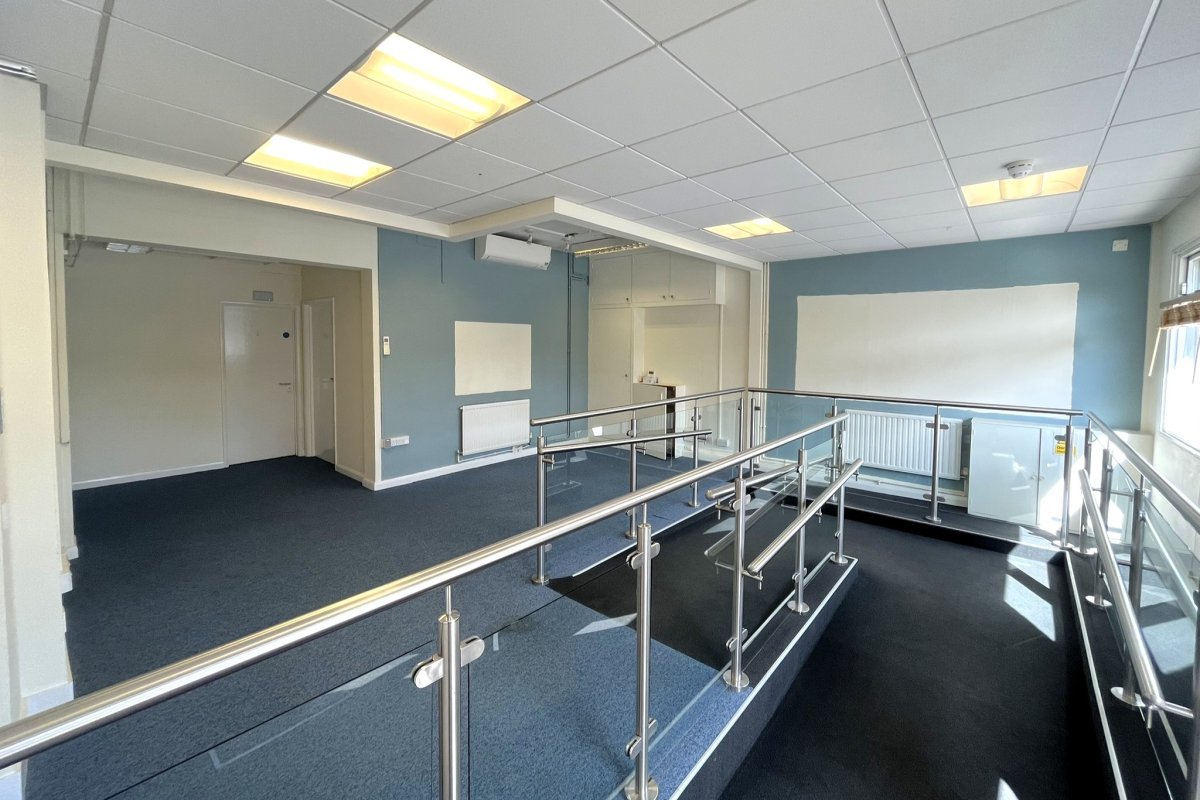 Office in Danbury - photo 2