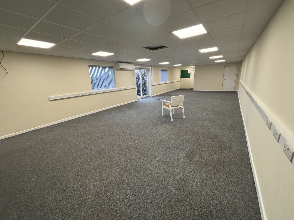Office in Stanton Under Bardon - photo 2