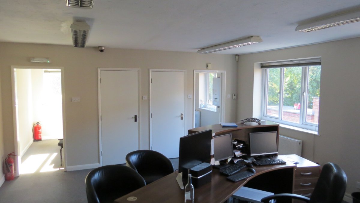 Office in Peterborough - photo 3