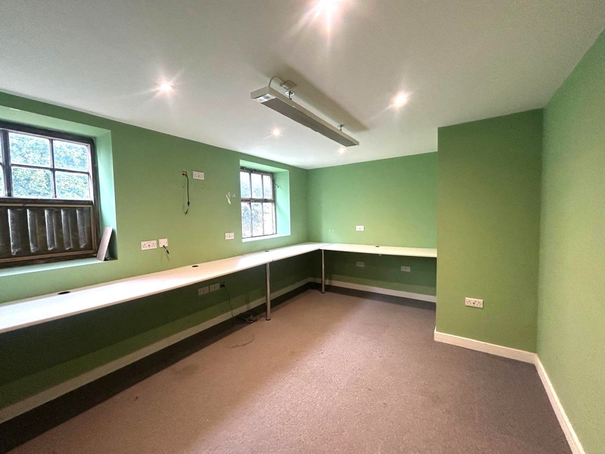 Office in East Rounton - photo 4
