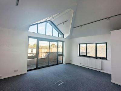 Office in Southampton - photo 4
