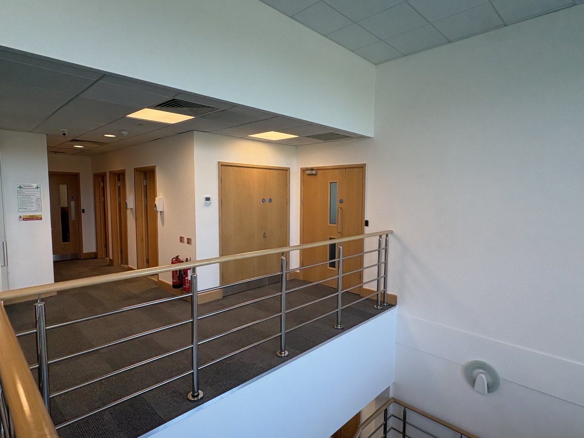 Office in Totton - photo 4