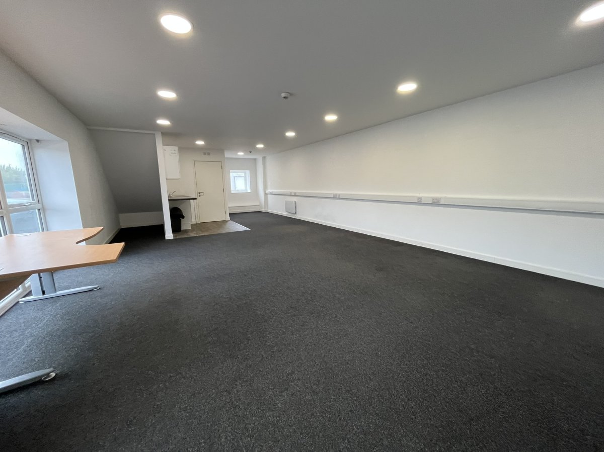 Office in Woodbridge - photo 4