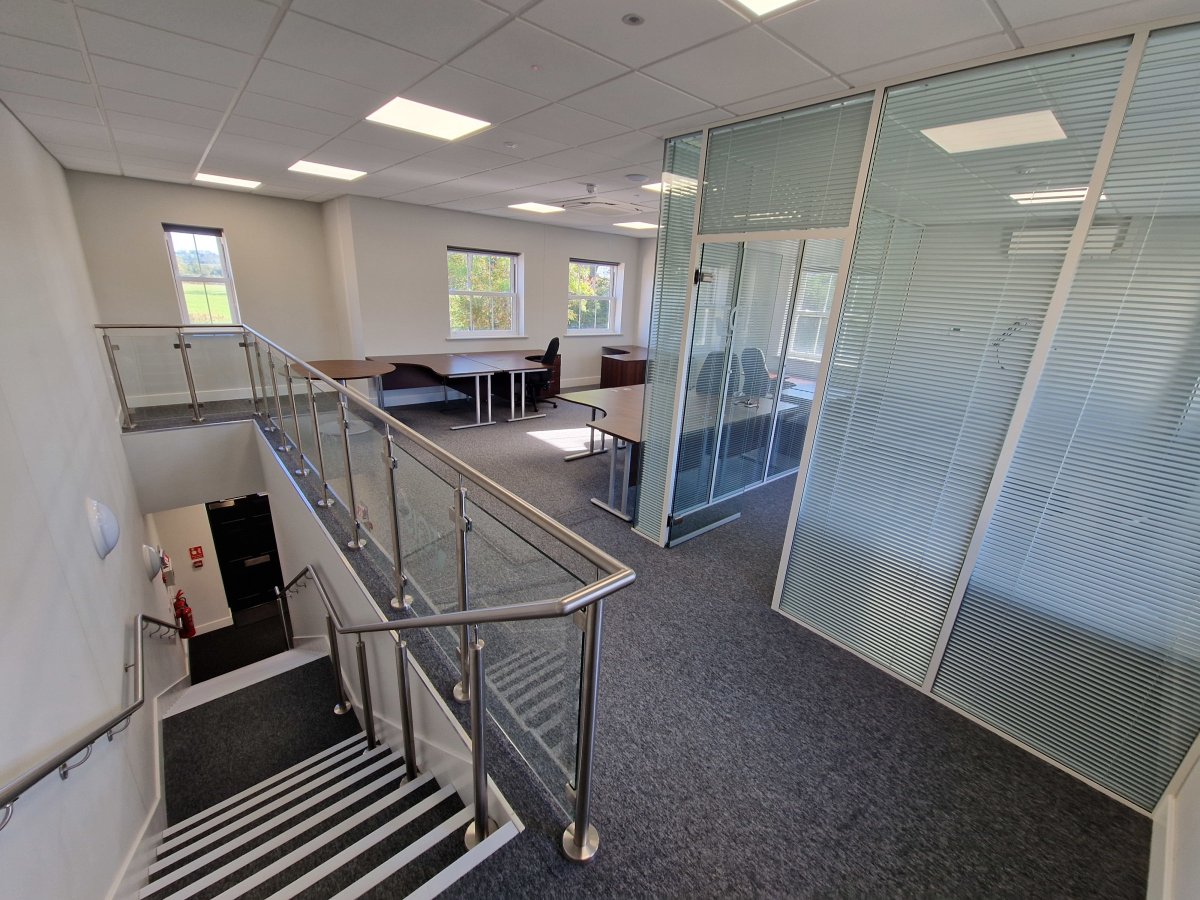 Office in Ashbourne - photo 3