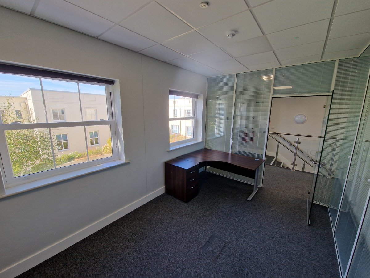 Office in Ashbourne - photo 4