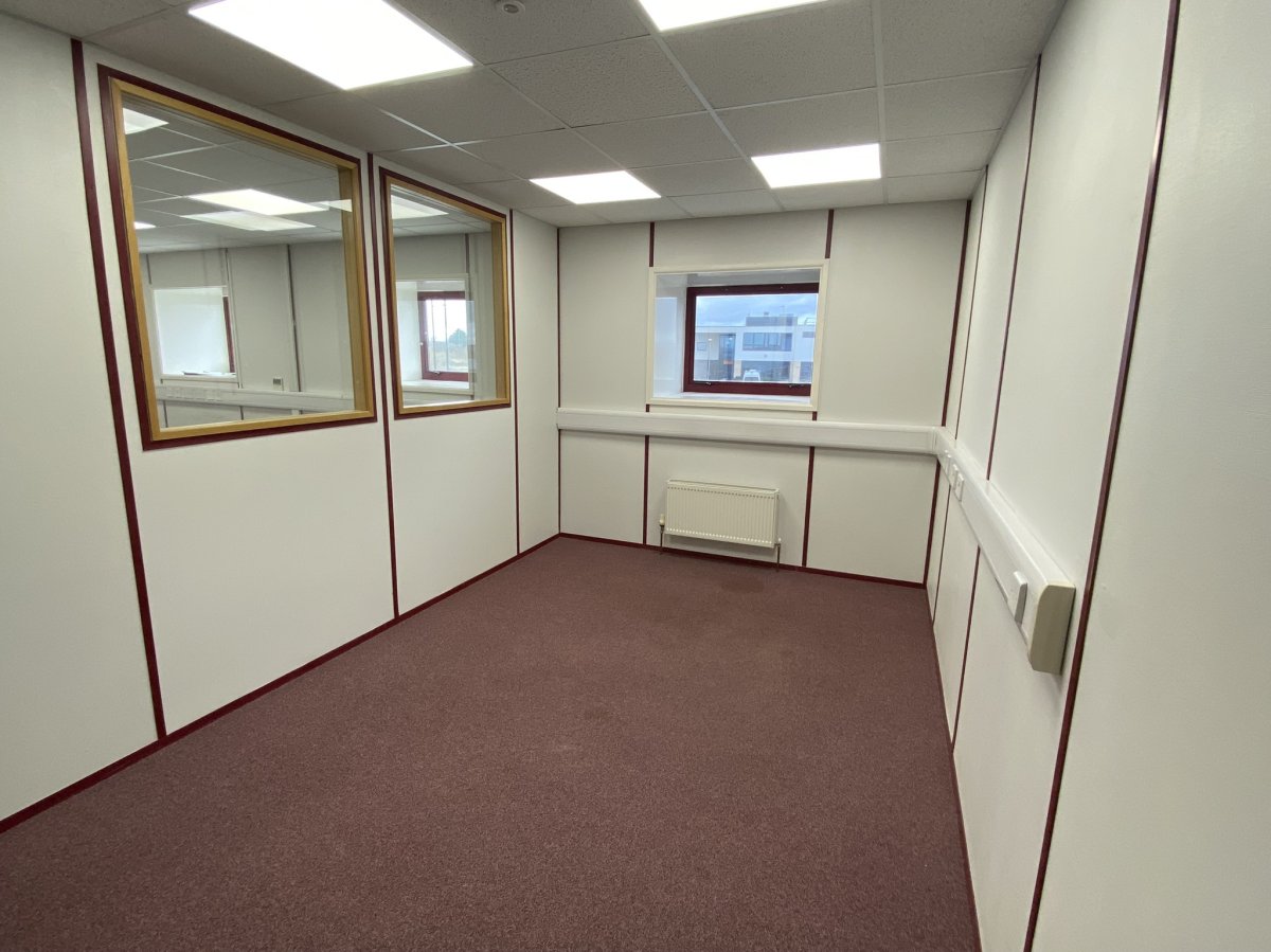 Office in Doncaster - photo 3