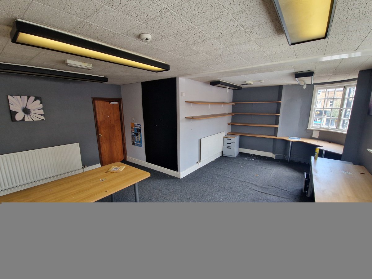 Office in Matlock - photo 3