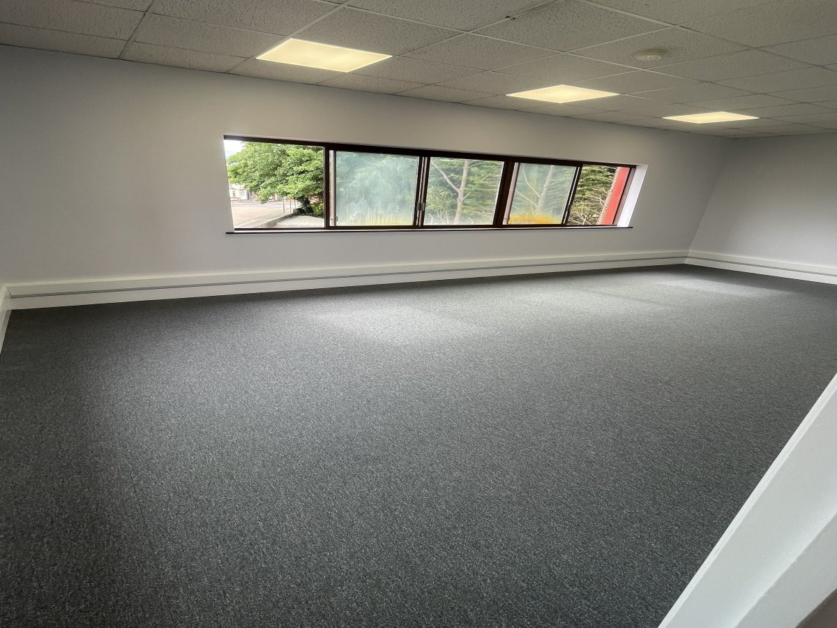 Office in Ashford - photo 2