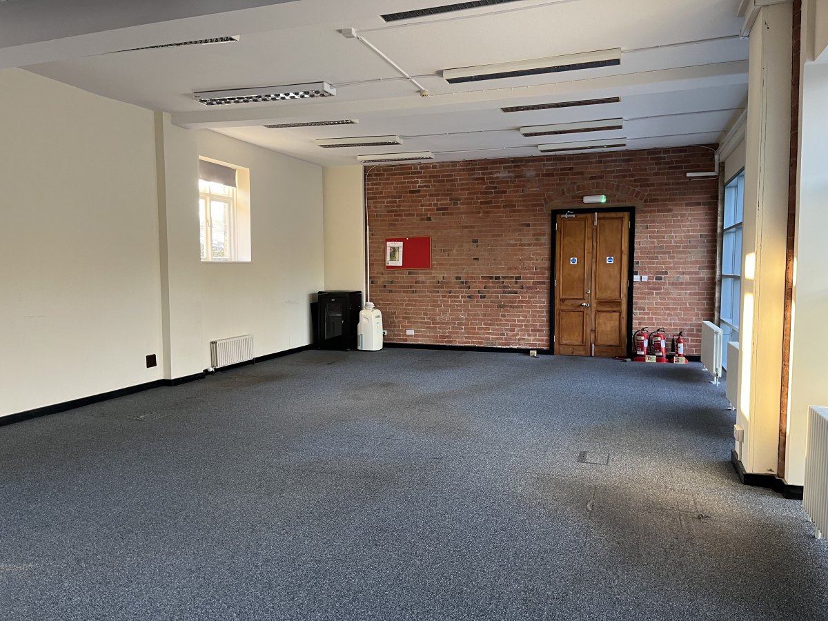 Office in Castle Donington - photo 2