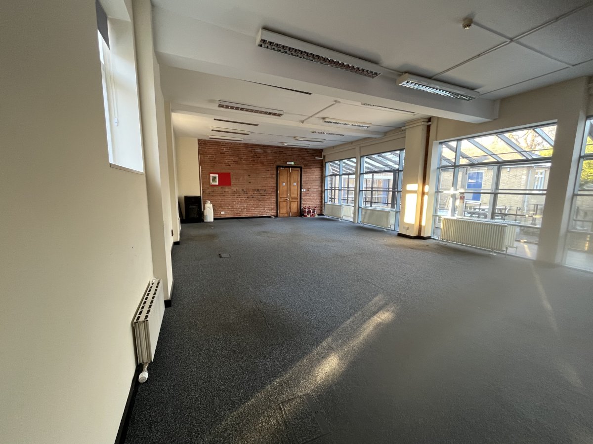 Office in Castle Donington - photo 4
