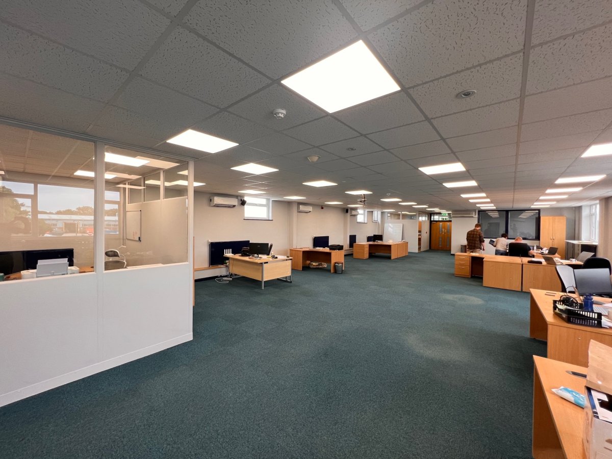Office in Leicester - photo 3