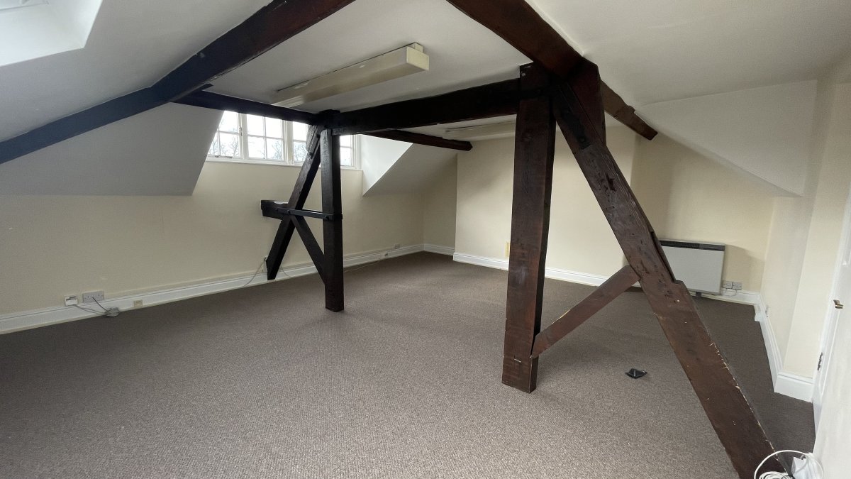 Office in Leamington Spa - photo 4