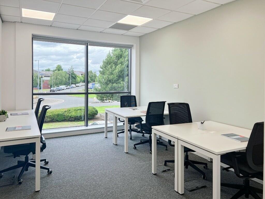Office in Leamington Spa - photo 3