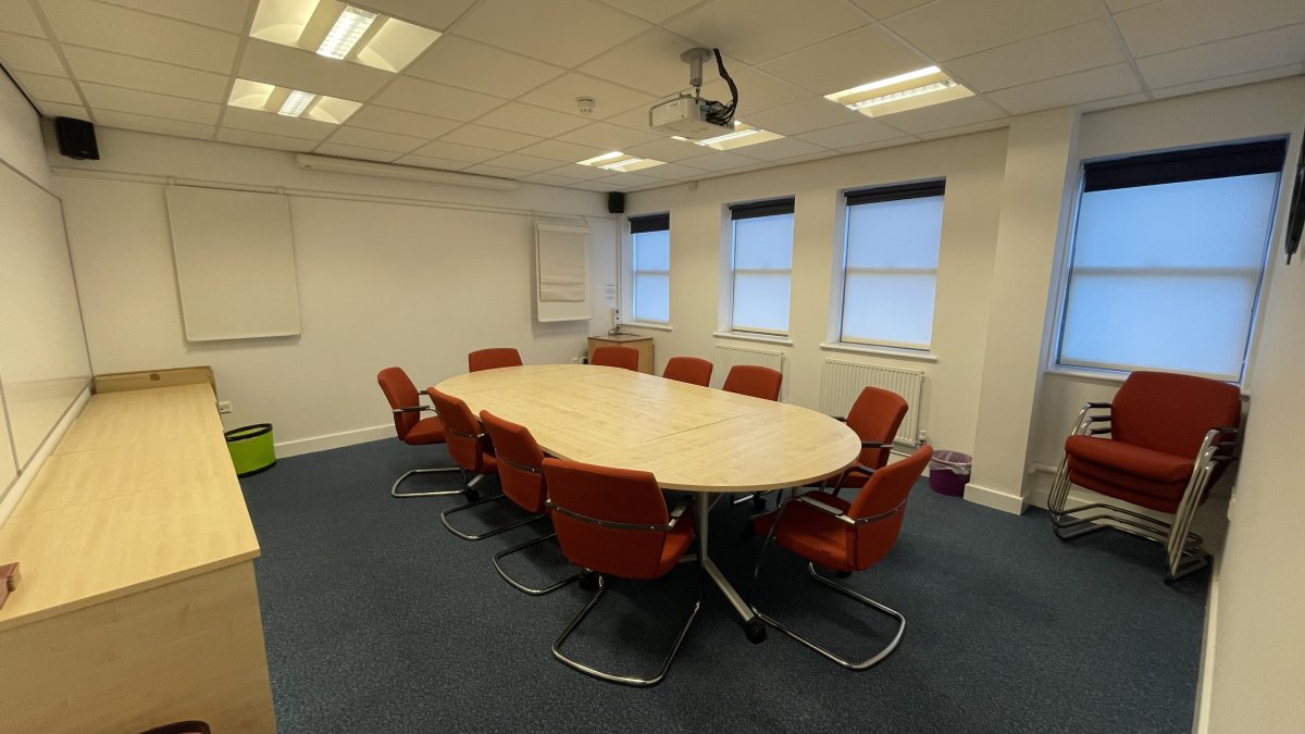 Office in Leamington Spa - photo 3