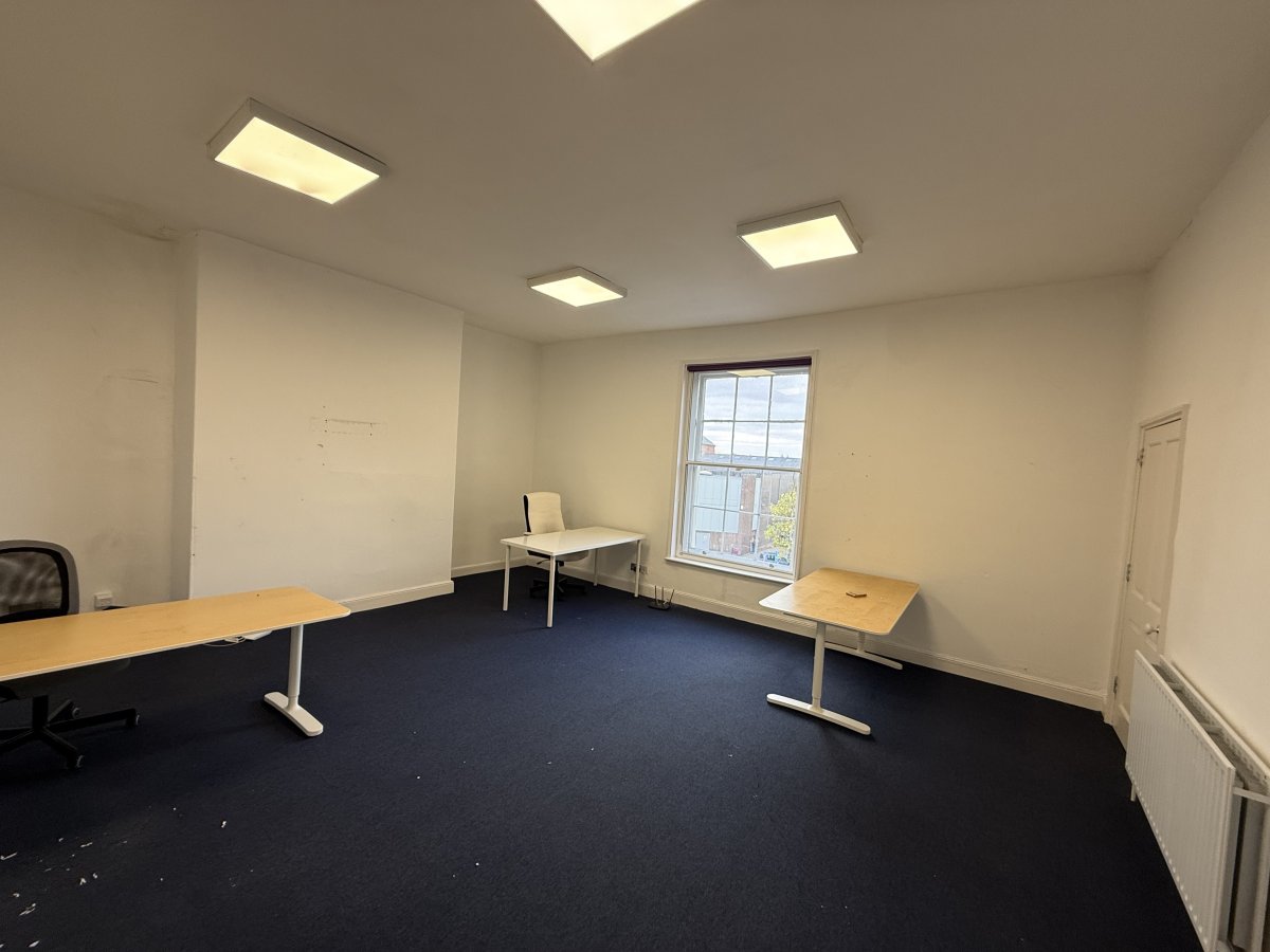Office in Derby - photo 4