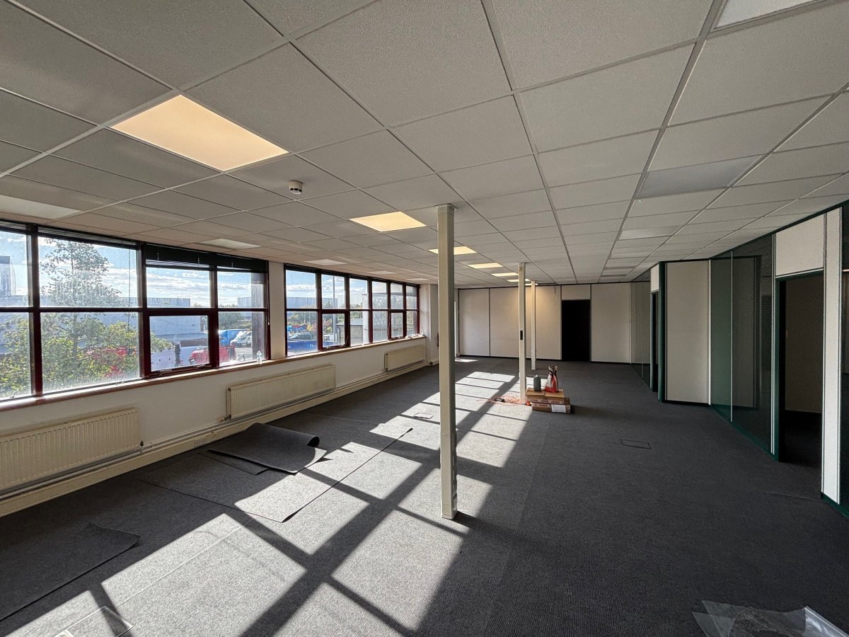 Office in Leicester - photo 4