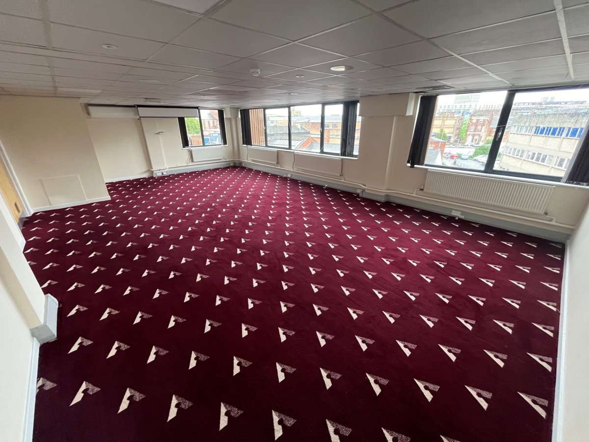 Office in Leicester - photo 3